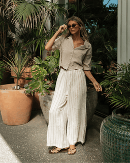 model-info:: Model is 5'9” and wearing a One Size