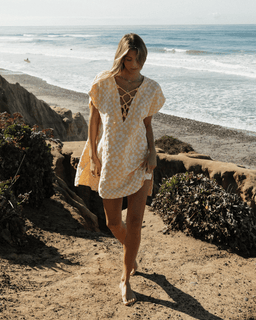 model-info:: Model is 5'9” and wearing a One Size