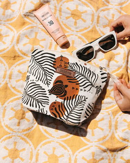 Retro Turtles Zipper Pouch