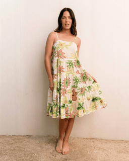 model-info::
Model is 5'8