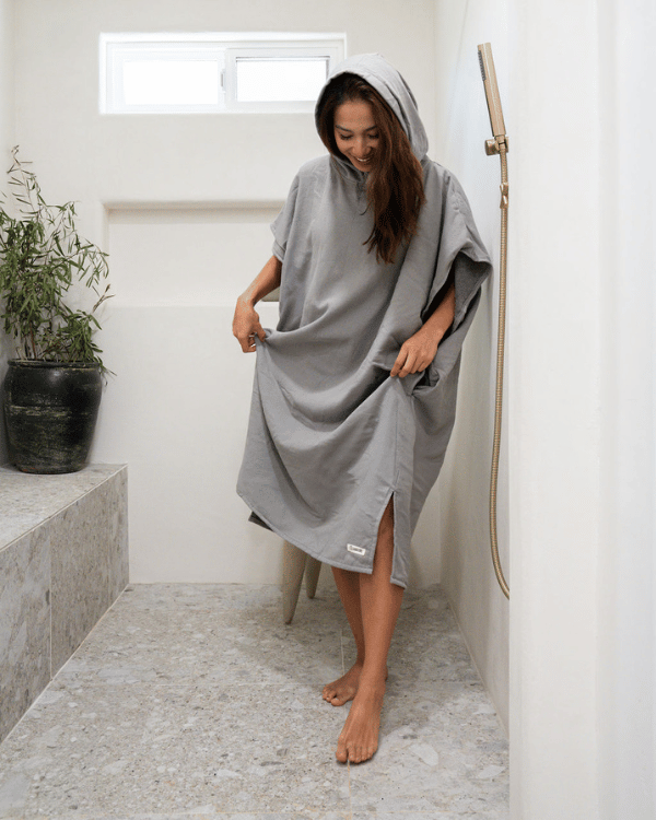 Terra Hooded Poncho Grey