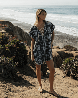 model-info:: Model is 5'9” and wearing a One Size