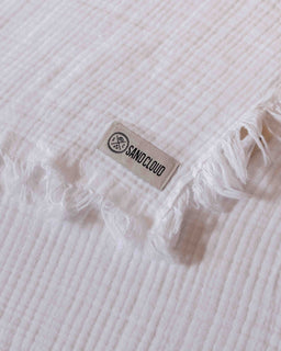 Lara White - PARTY BLANKET™