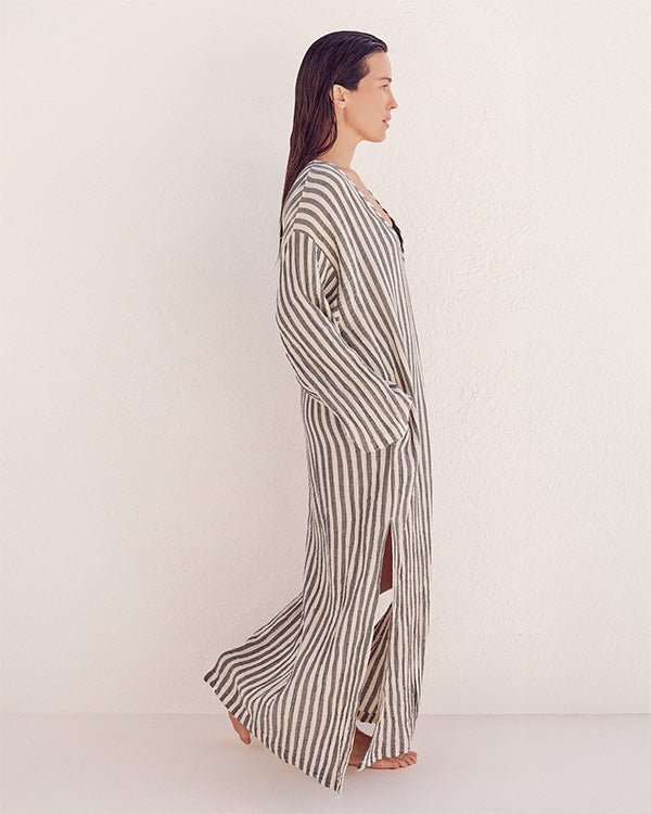 model-info:: Model is 5'8" and wearing a One Size