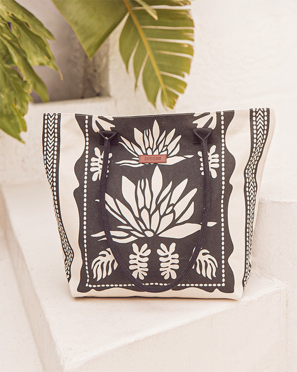 Lotus Beach Tote (With Zipper Closure)