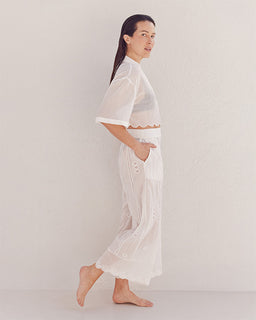 model-info:: Model is 5'8