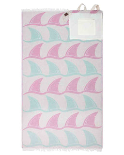 Towel with pink and light blue wave pattern on a white background